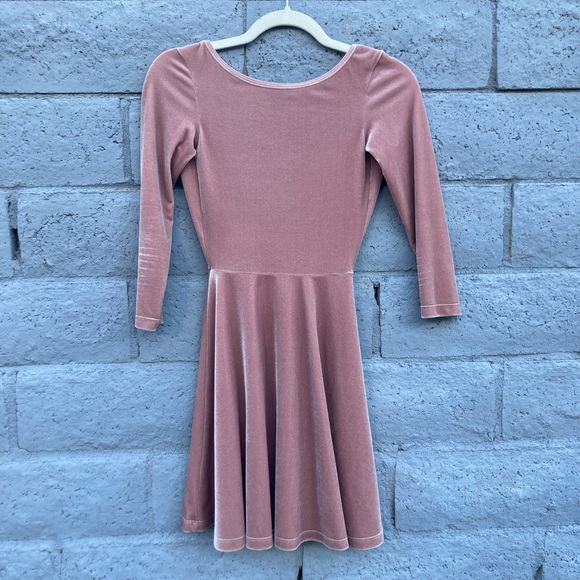 Backless Blush Velvet Ballet Dress by American Apparel - Picture 3 of 6